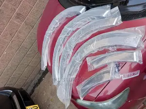 Hiace Fender Flares (Chrome)