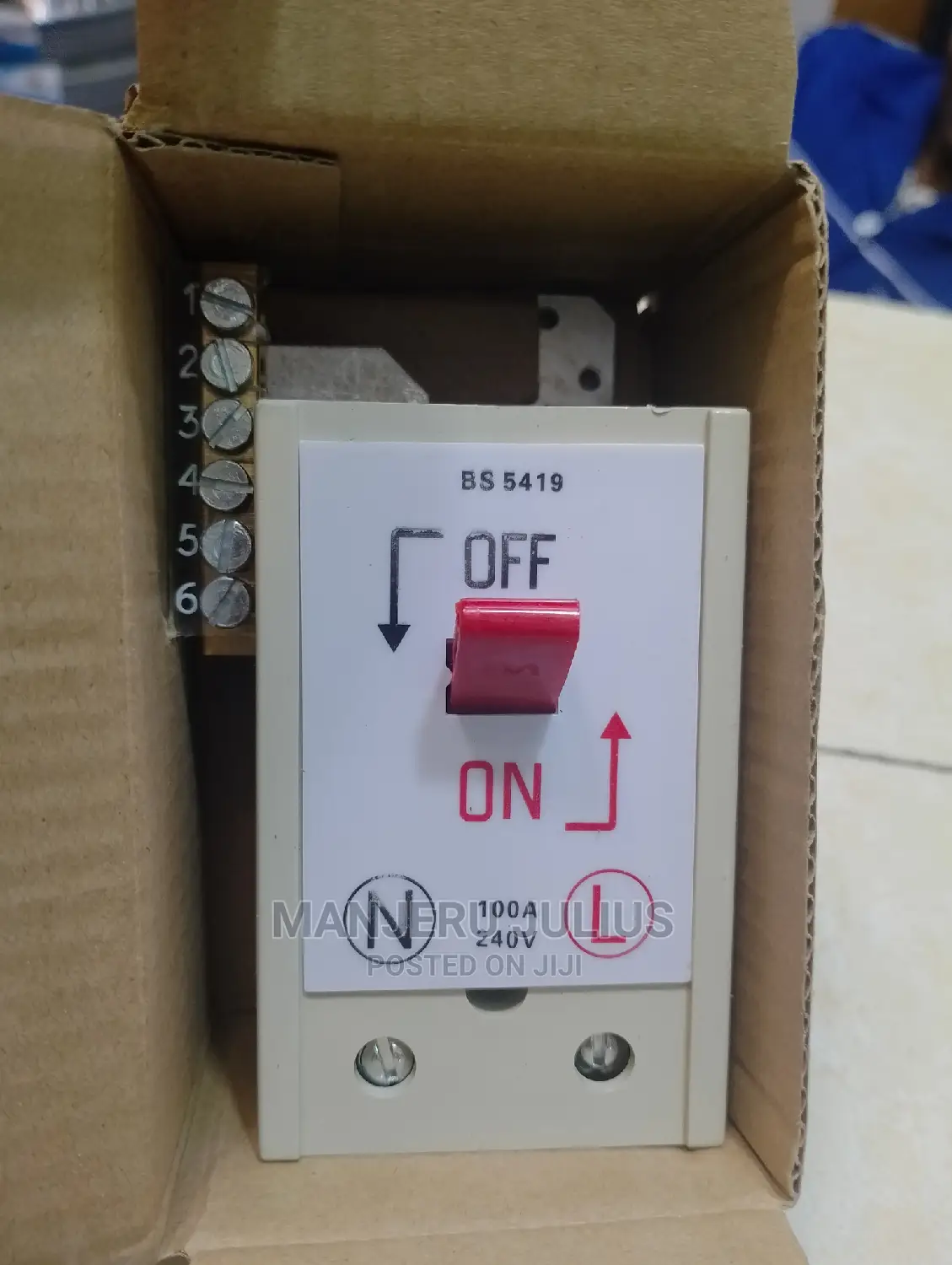 Club-Tree Main Switch
