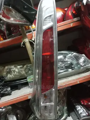 Nissan Serena New Taillight.
