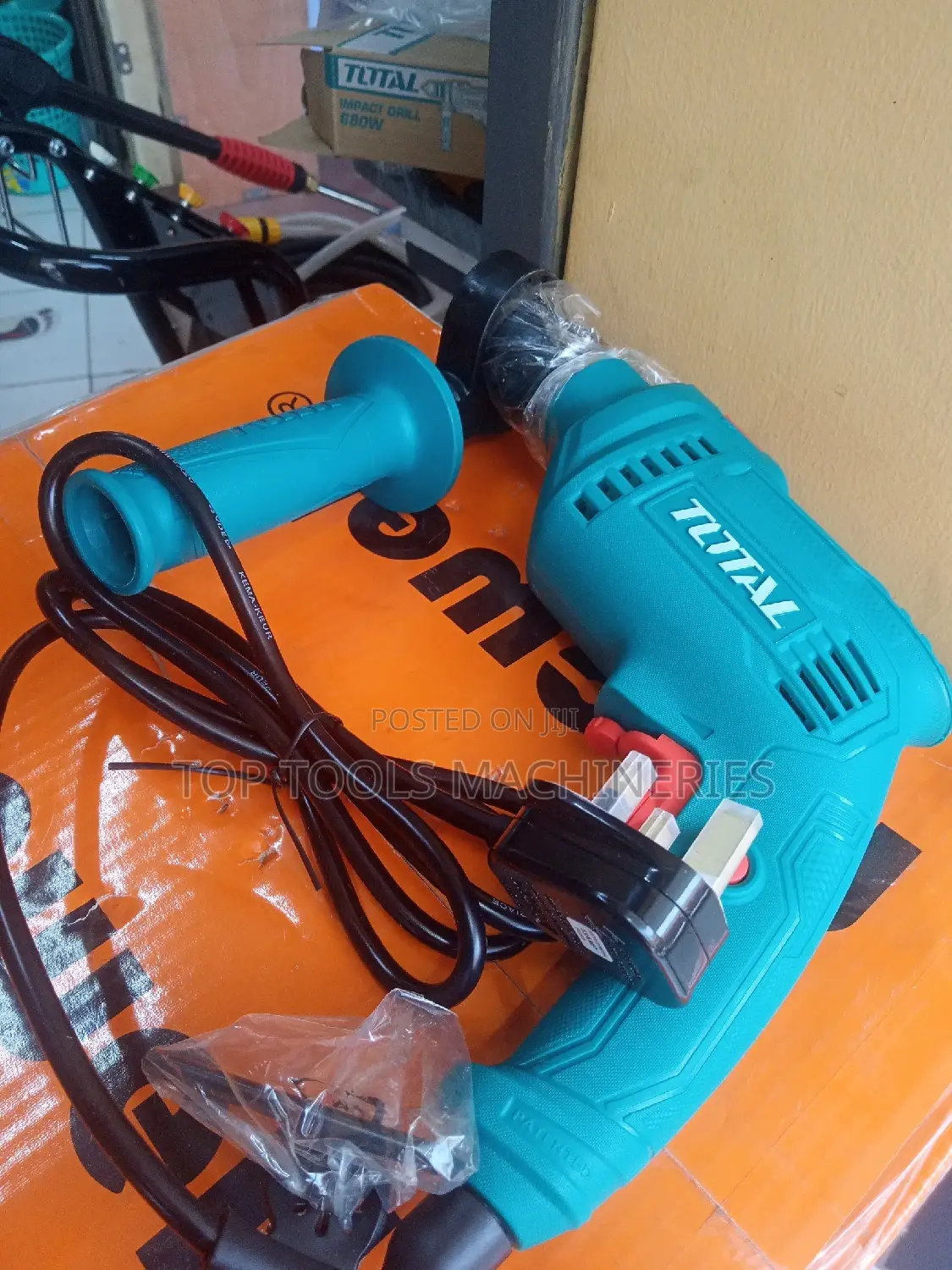 Total 680W Impact Drill