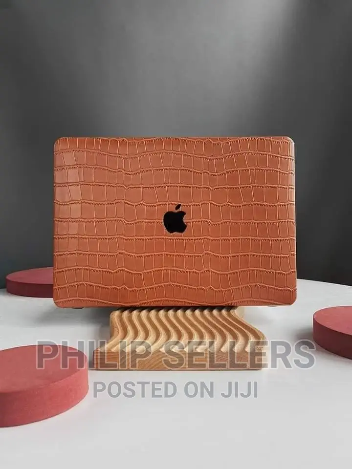 Black Crocodile Style Macbook Case for 13 Pro M1 2020