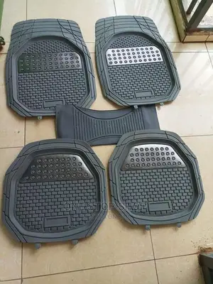 5pcs Pvc Car Mats (Black,Baije,Grey)
