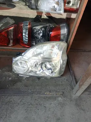 Nissan Xtrail NT31 Zenon Headlights