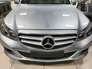 Luxury 2014 Mercedes-Benz E250 SV Premium in Blue