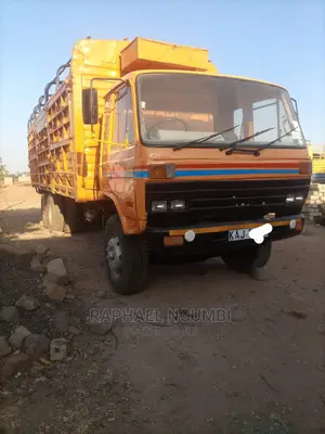 Nissan Diesel Truck Kaj 1997 Yellow