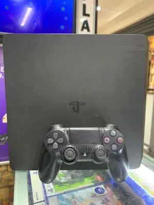 Playstation 4 Slim