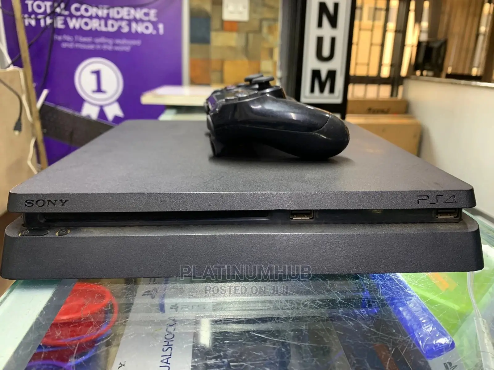 Playstation 4 Slim