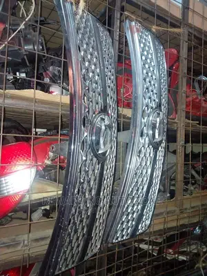 Fielder 208 Model Grille.