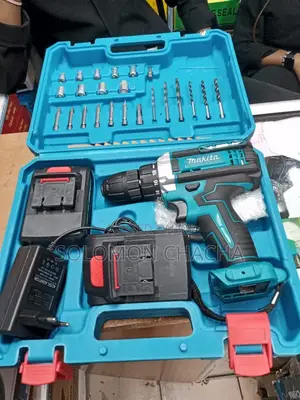 Makita Cordless Drill Kit