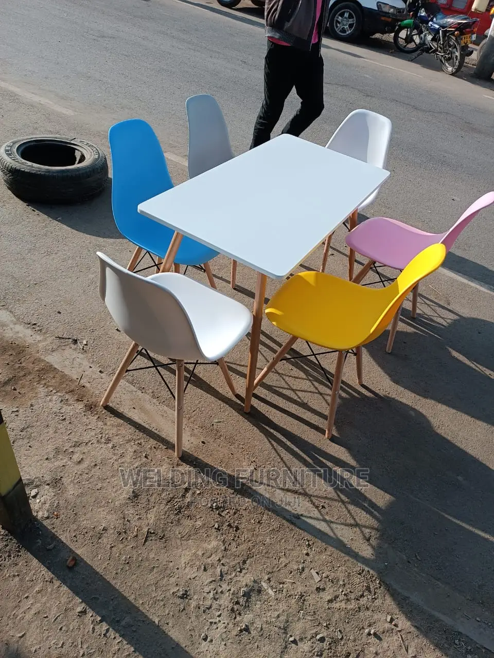 Eames Table With Six (6)Chairs