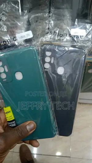 Tecno Camon 18i Anti-Scratch Pc Back Cover With Colorful But