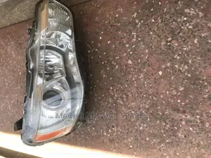 Mitsubishi Outlander 2012 Xenon Headlight