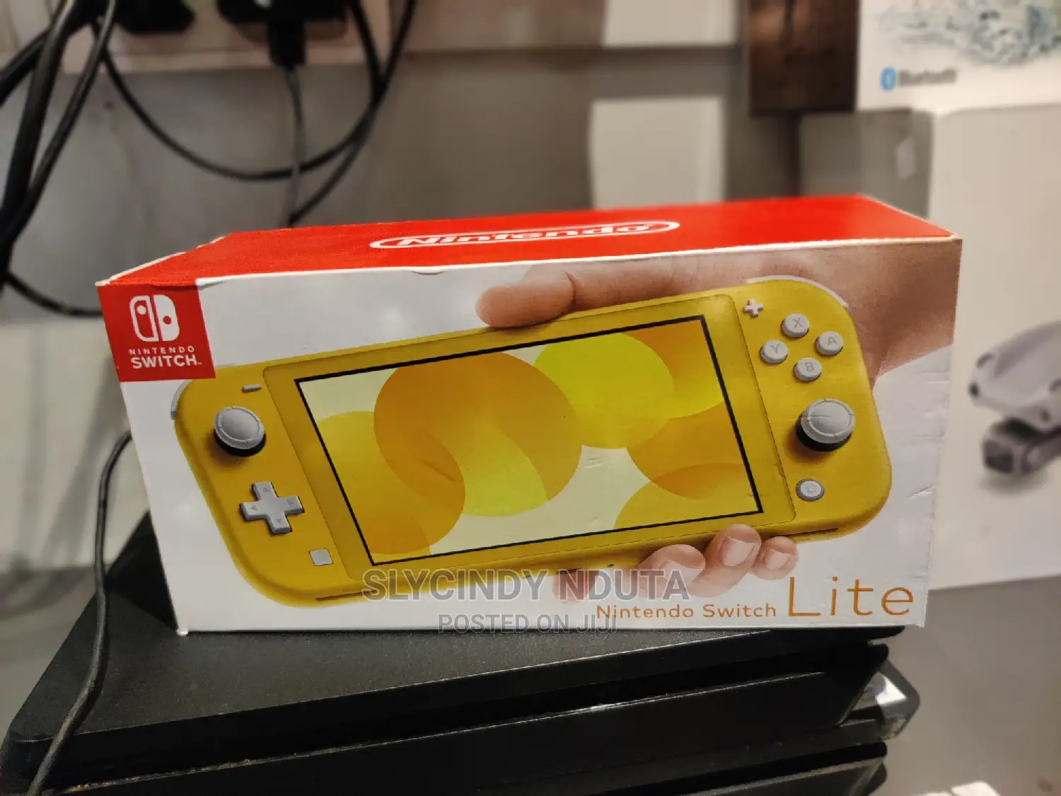 Nintendo Switch Lite (Yellow)