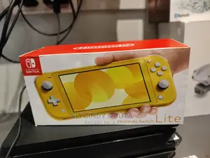 Nintendo Switch Lite (Yellow)
