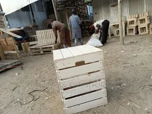 Pallets Crate / Stool