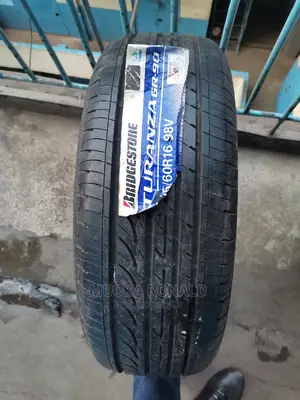 225/60r16 Bridgestone Tyre