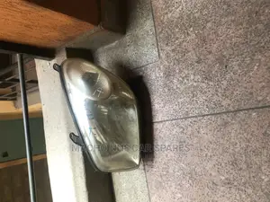 Toyota Rav 4 AC 21 Headlight