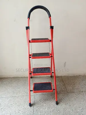 4 Steps Steel a Type Ladder Wide Steps