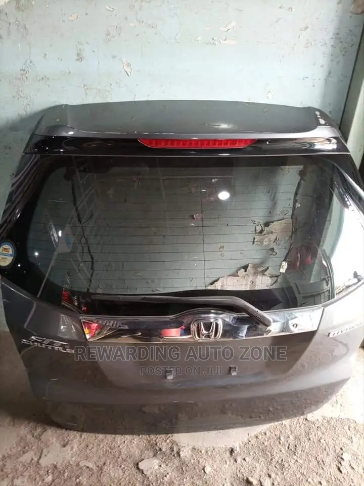 Honda Fit Shuttle 2012 Tailgate.