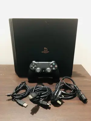 Ps4 Pro, 1 Free Cd