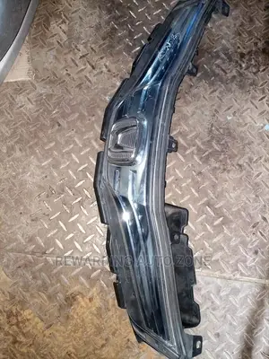 Honda Fit Shuttle 2012 Grille.
