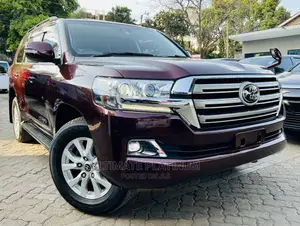 Toyota Land Cruiser 4.6 V8 ZX 2017 Brown