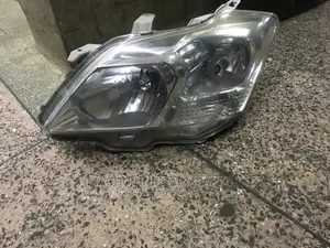 Toyota Premio 260-265 Xenon Headlight