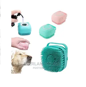 Pet Shampoo Brush