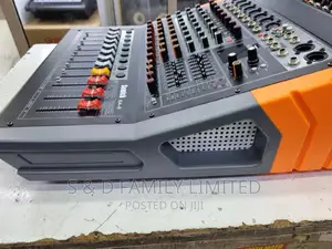Samik SA-8 Powered Professional Mixer