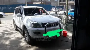 Prado 120 Front Windscreen