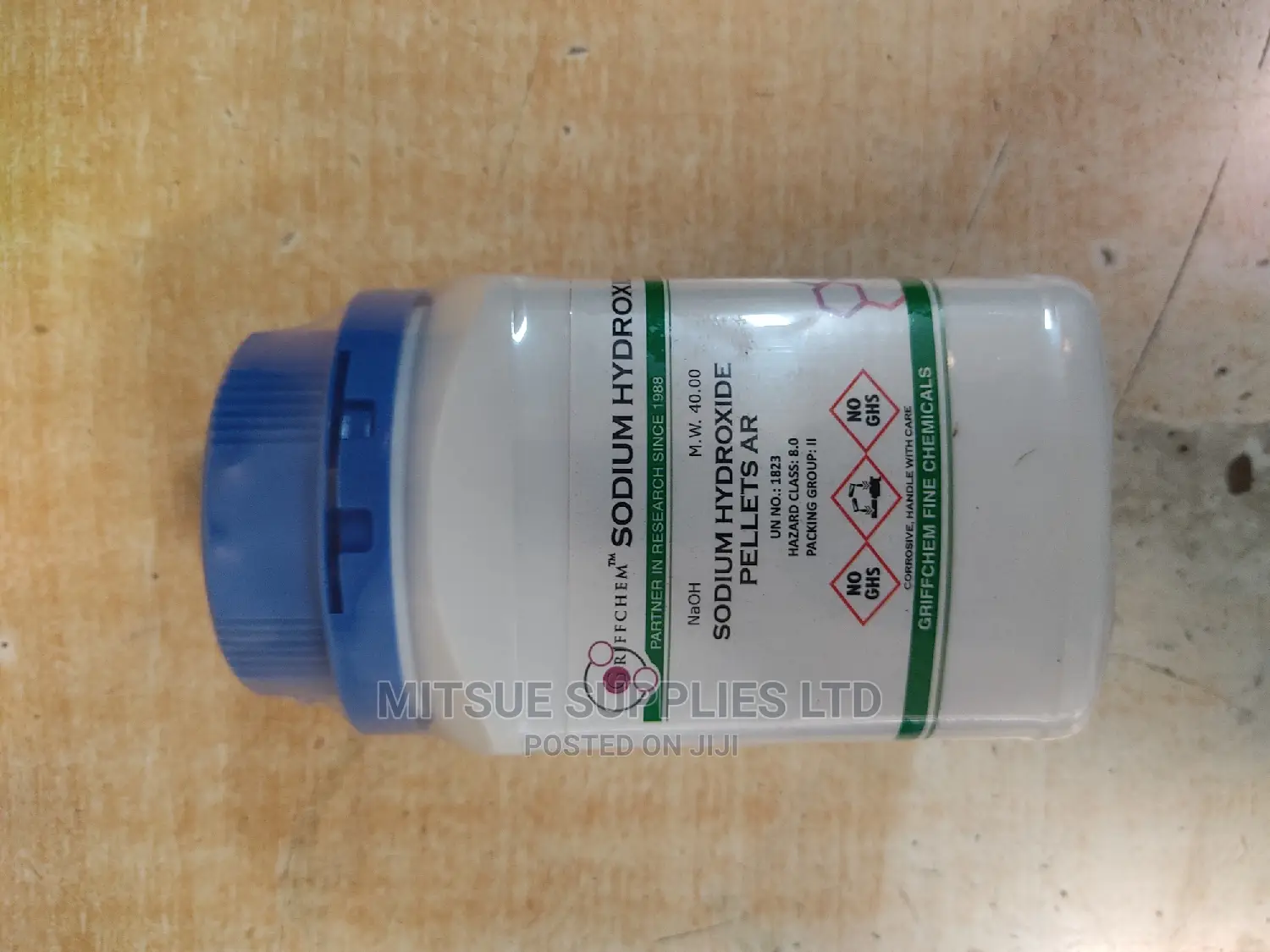 Sodium Hydroxide Pellets Lr 500g ( Caustic Soda)