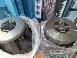 EV Bass Speakers Pd 18