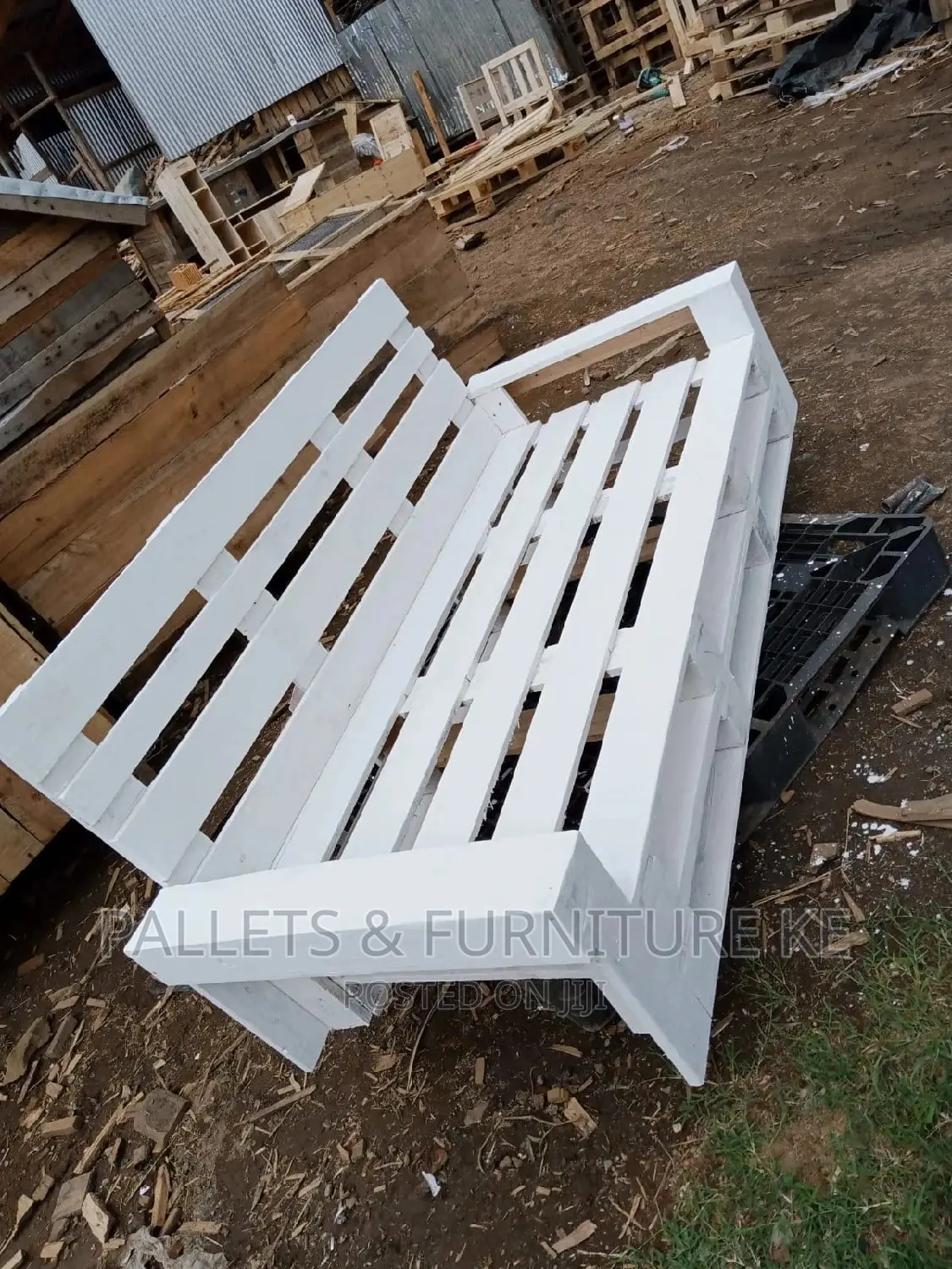Pallet Seat 05