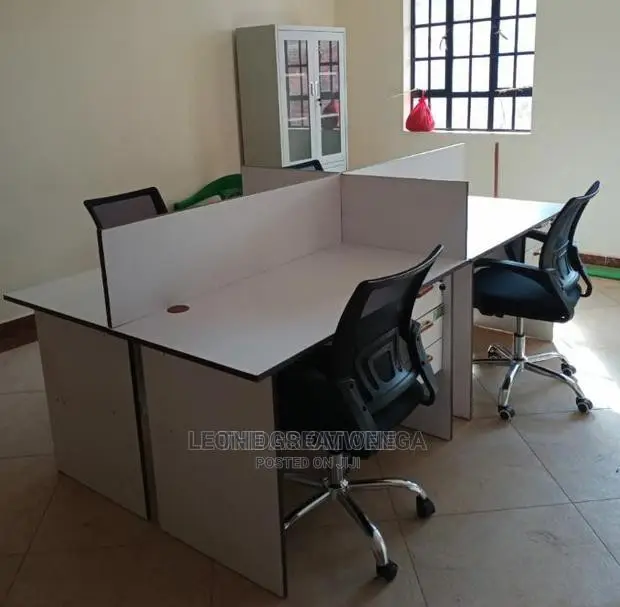 Four Ways Station Desk