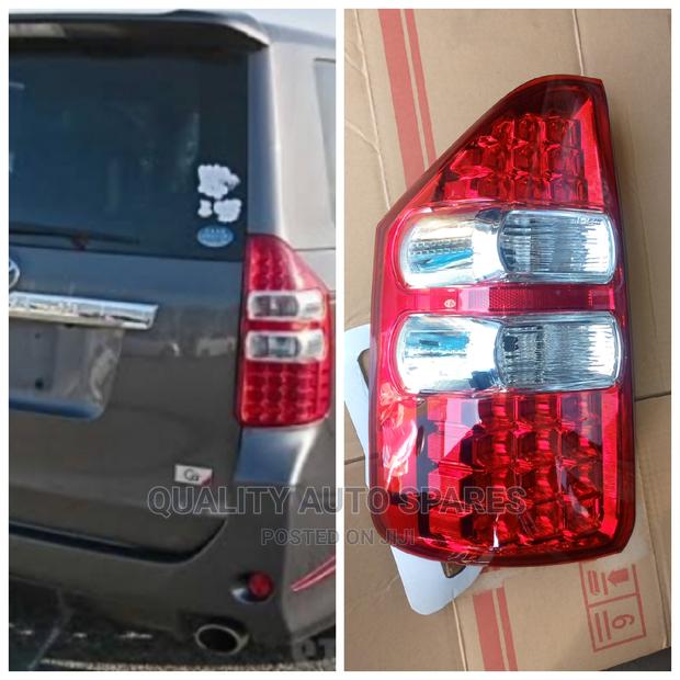 Toyota Noah 2012 Taillight - thumbnail 2