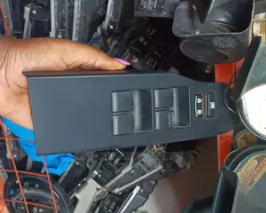 Toyota Auris 2014 Main Door Switch.