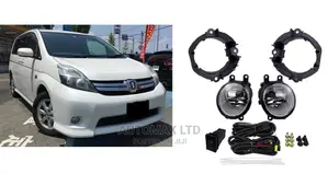 Toyota Isis: Fog Lamp Set