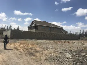 1/4 Acre Corner Plot Syokimau