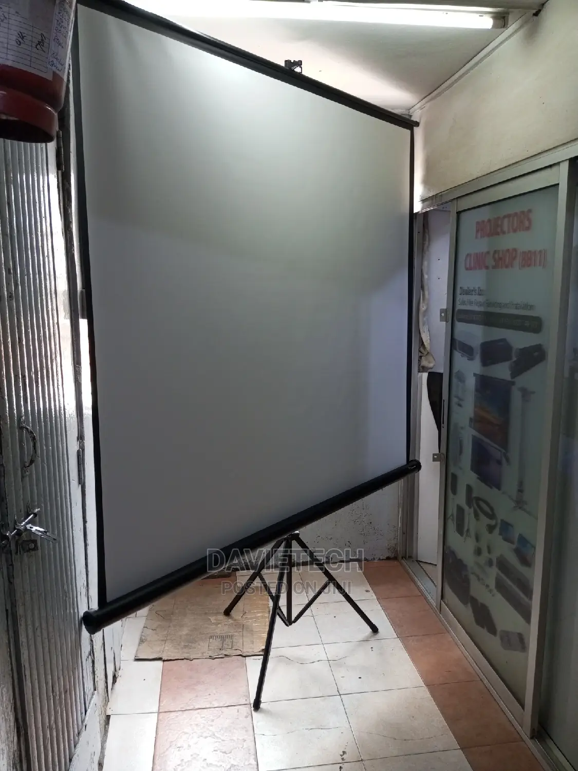 Tripod Projector Screen for Hire