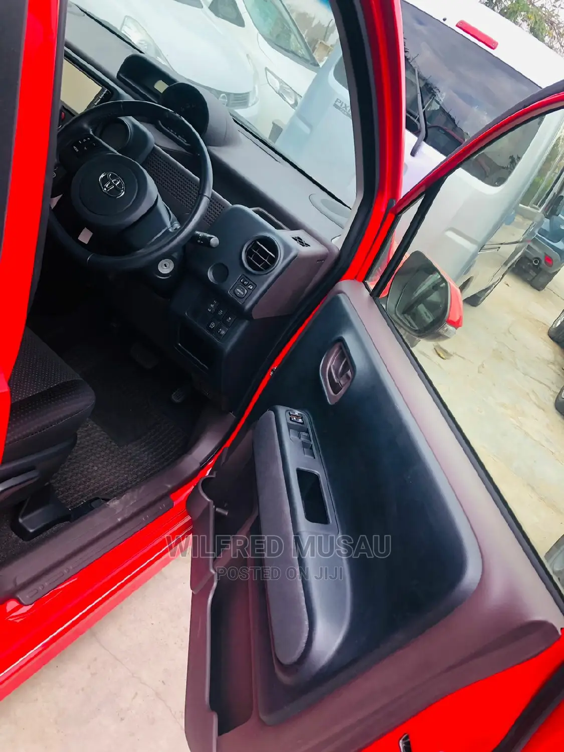 Toyota Spade 2015 Red