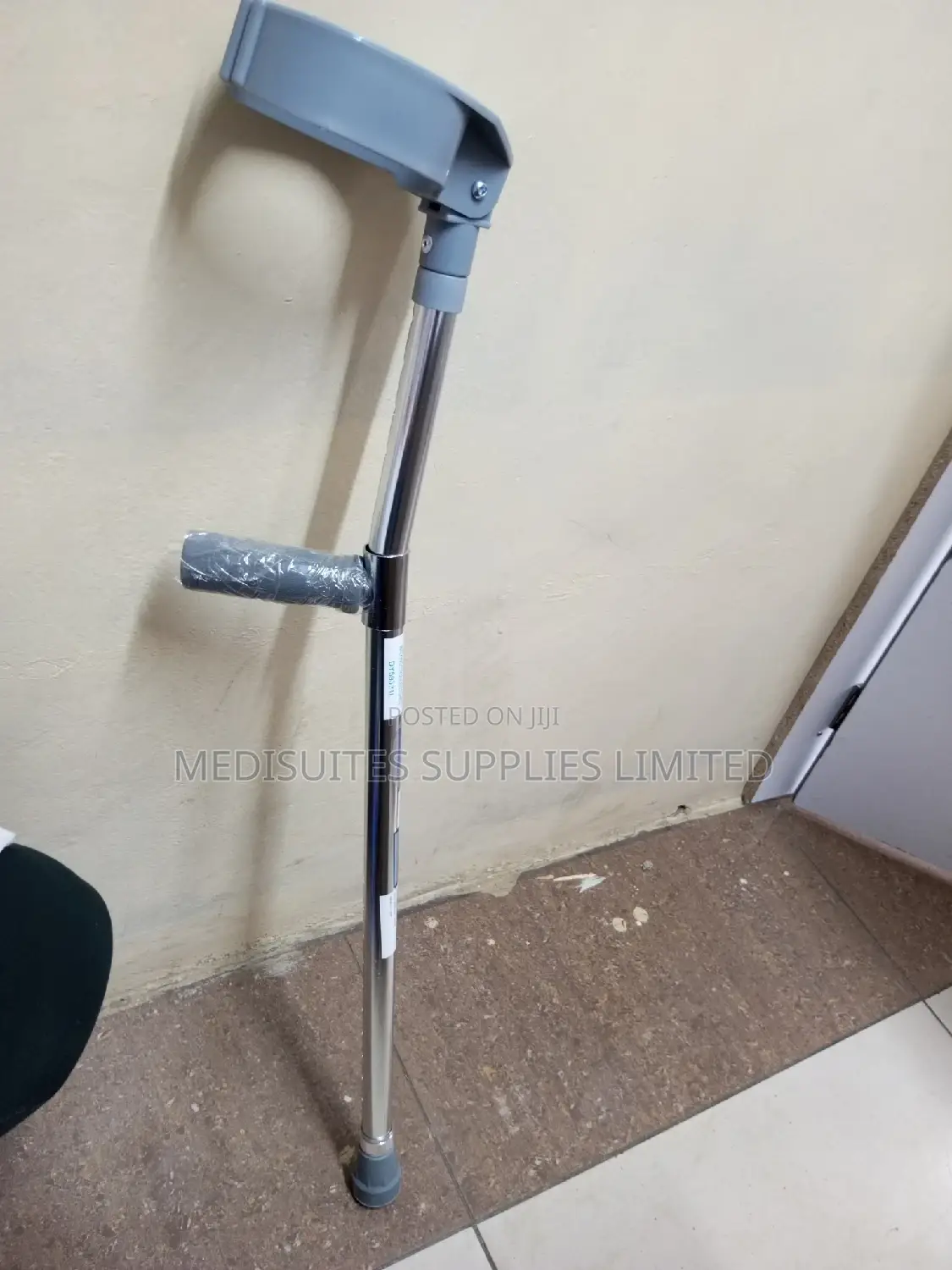 Elbow Walking Crutch.