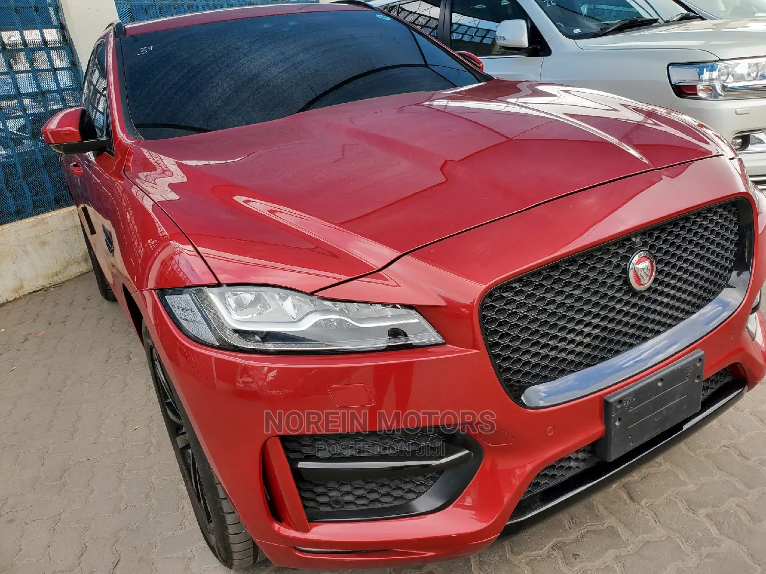 Jaguar F-Pace 2017 Red
