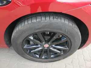 Jaguar F-Pace 2017 Red