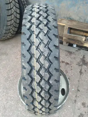 Dunlop Tyres Sizes 7.50R16 114/112s Lt 8pr.