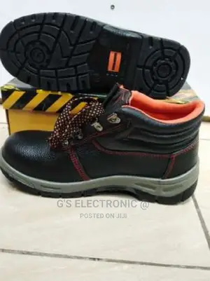 The Rockrander Safety Boots