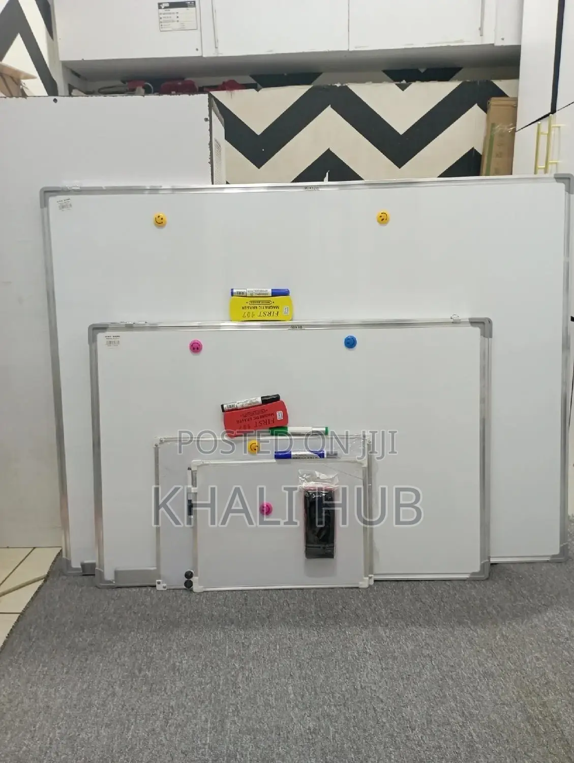 Whiteboard^ Whiteboard><Whitrboard.