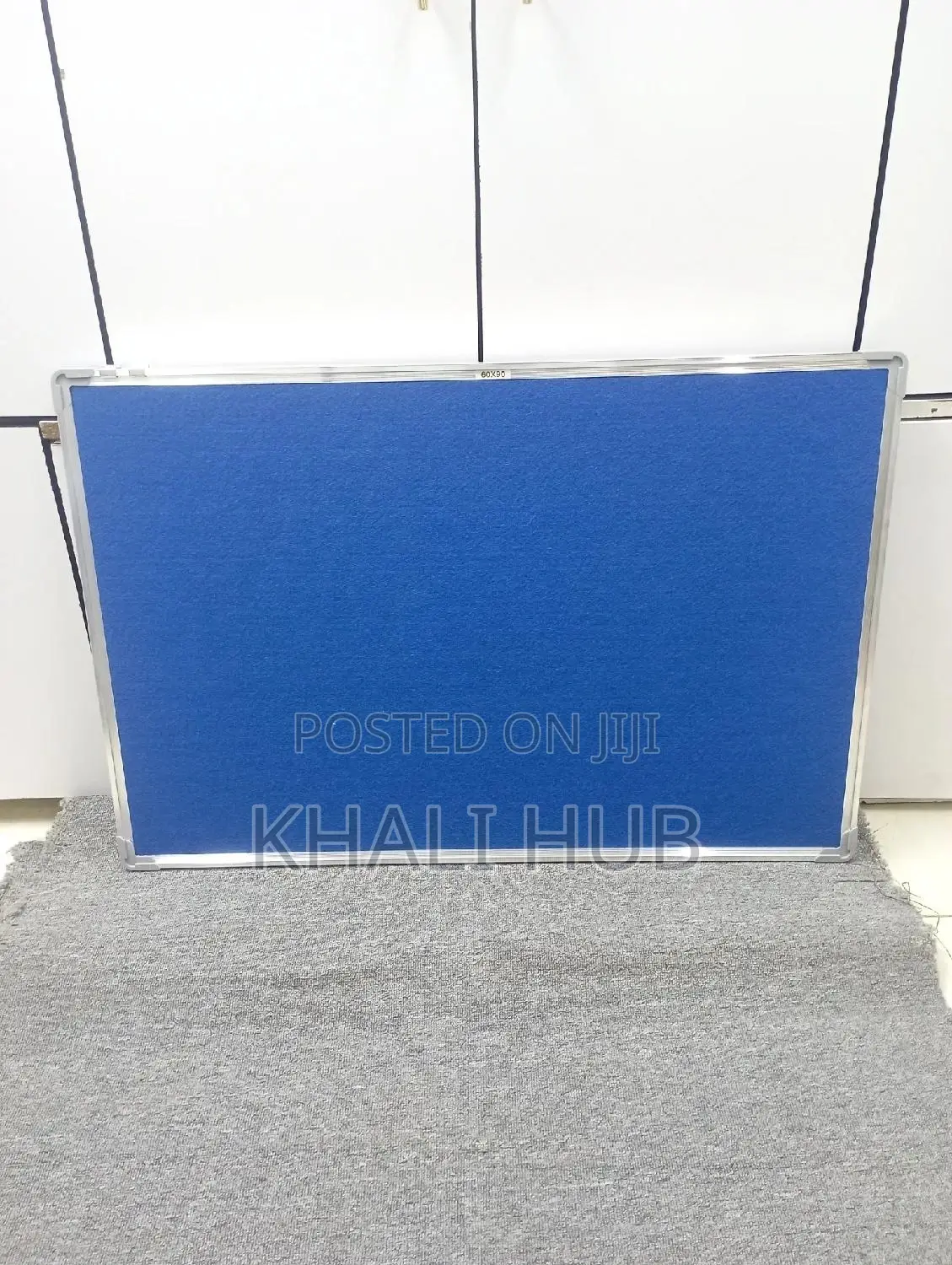 *Noticeboard 90x60cm*