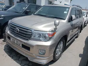 Toyota Land Cruiser 2014 Gold