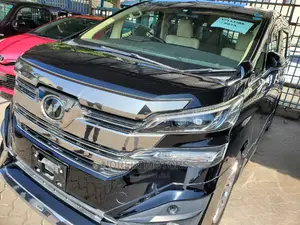 Pre-Owned 2016 Toyota Vellfire in Black: Spacious & Stylish