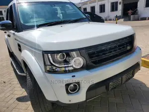 Land Rover Discovery 2015 White